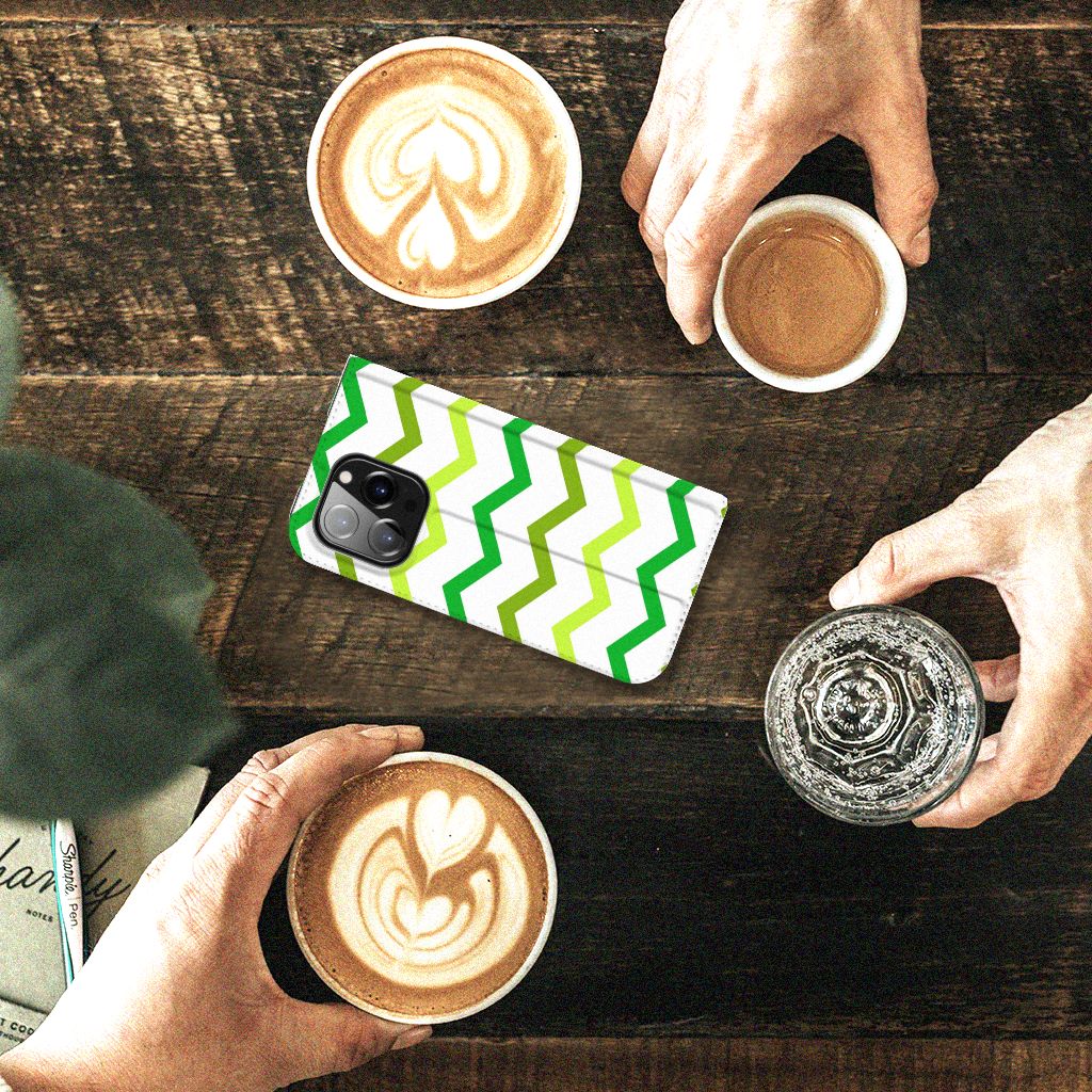 iPhone 14 Pro Hoesje met Magneet Zigzag Groen