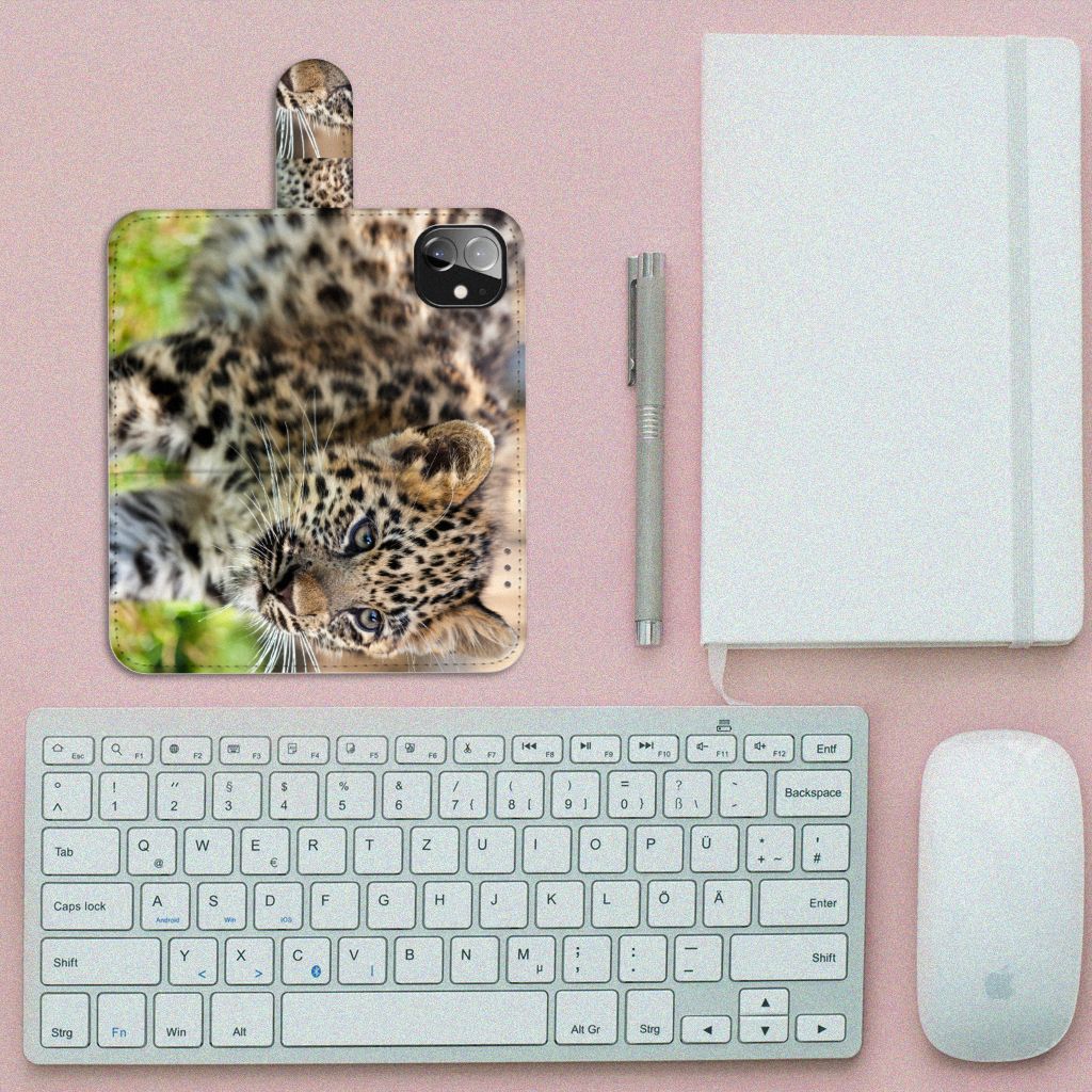 Apple iPhone 12 Mini Telefoonhoesje met Pasjes Baby Luipaard