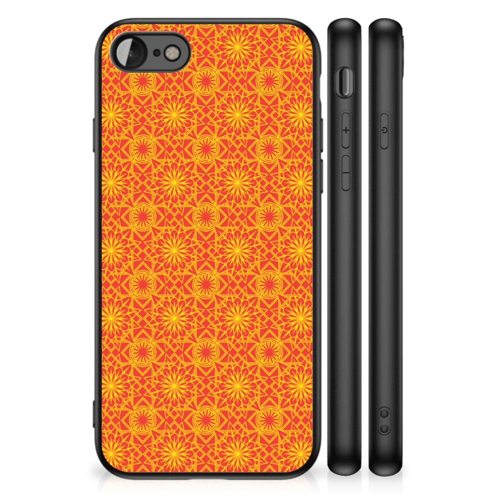 iPhone SE 2022 | SE 2020 | 7/8 Back Case Batik Oranje met een opvallend patroon in oranje tinten.