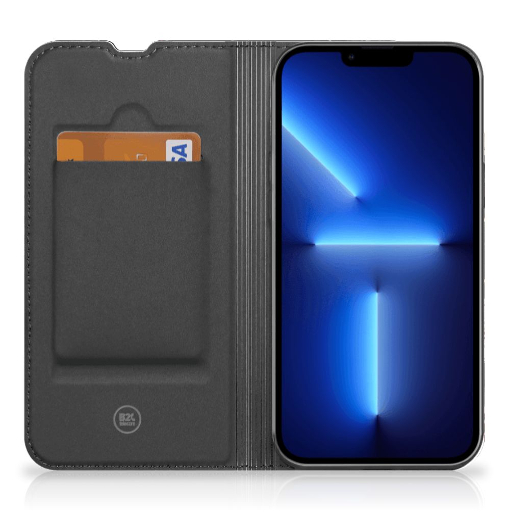 iPhone 13 Pro Max Stand Case Badges met ruimte voor pasje in zwart, moderne uitstraling en gebruiksvriendelijk ontwerp.