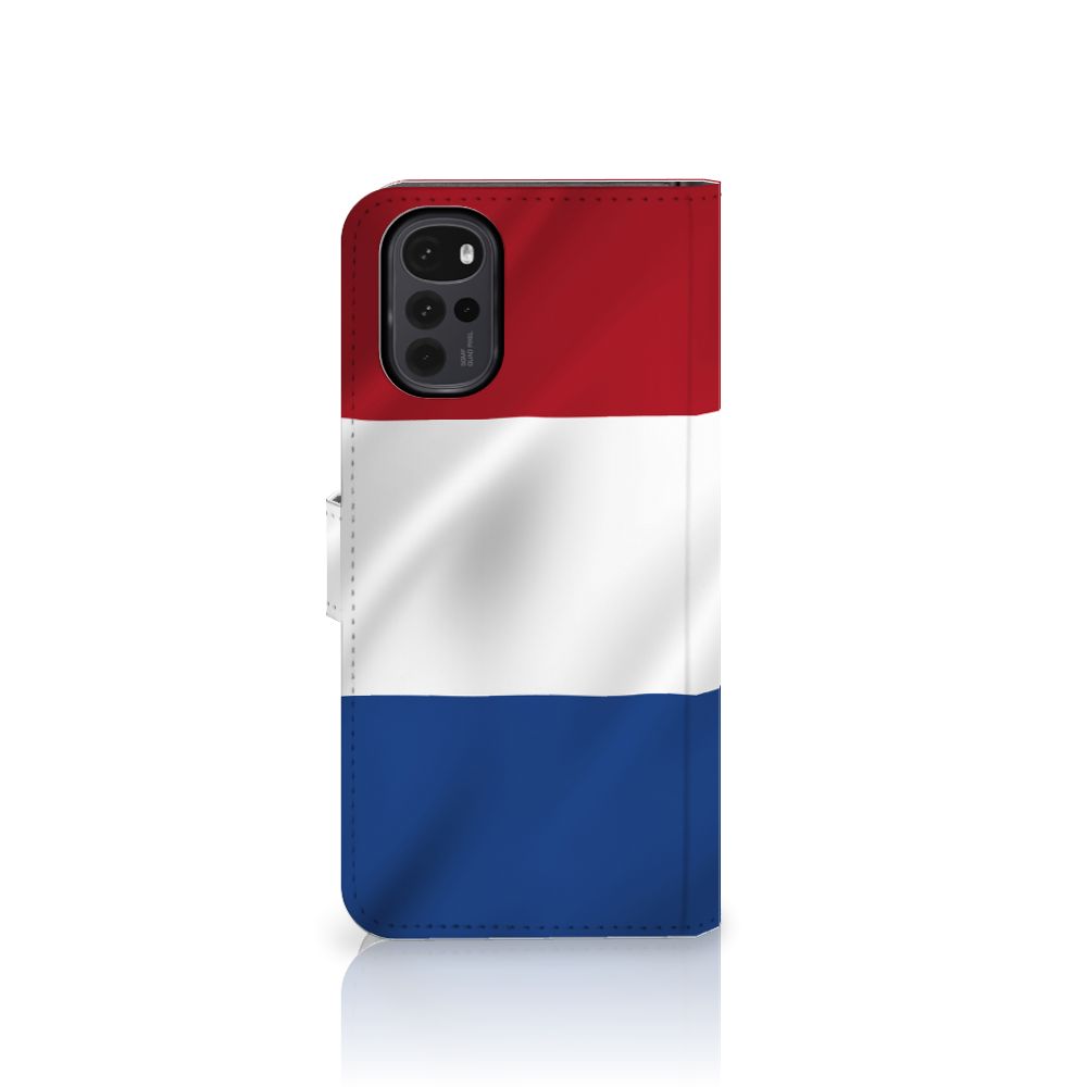 Motorola Moto G22 Bookstyle Case Nederlandse Vlag met artistiek ontwerp van de Nederlandse vlag.