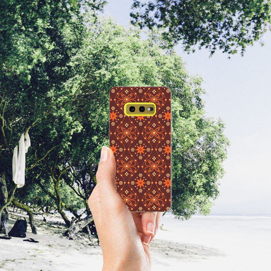 Samsung Galaxy S10e TPU bumper Batik Brown