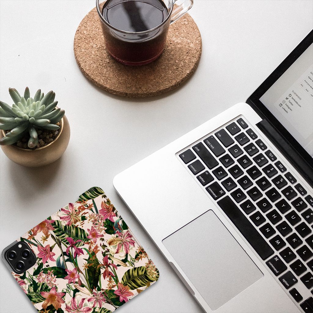 iPhone 13 Pro Max Smart Cover Flowers - B2C Telecom