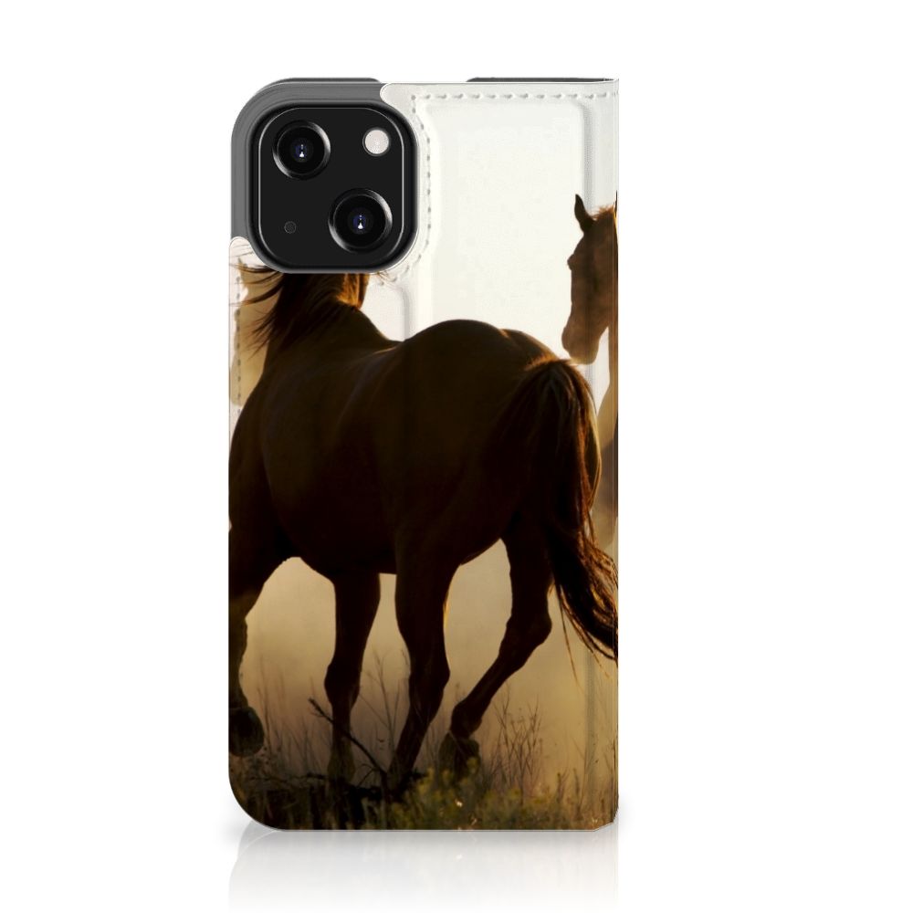 iPhone 13 Mini Hoesje maken Design Cowboy met silhouetten van paarden in een zonnige achtergrond.