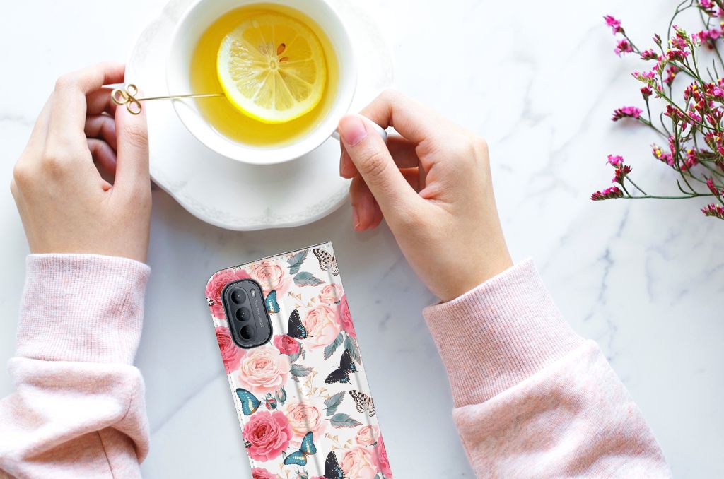 Motorola Moto G31 | G41 Smart Cover Butterfly Roses - B2C Telecom