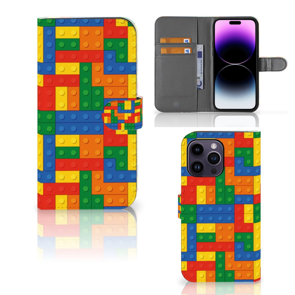 iPhone 15 Pro Max Telefoon Hoesje Blokken met kleurrijk blokken design en ruimte voor 3 pasjes.