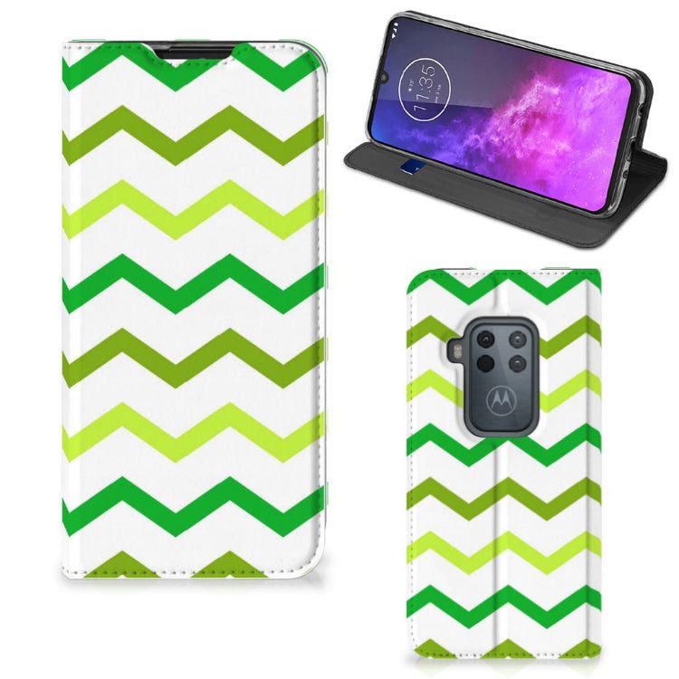 Motorola One Zoom Hoesje met Magneet Zigzag Groen