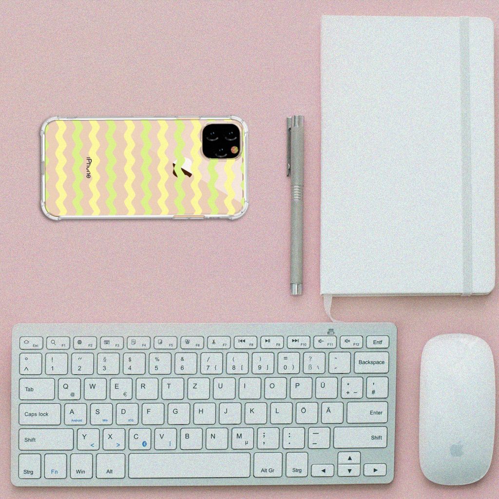 Apple iPhone 11 Pro Max Doorzichtige Silicone Hoesje Waves Yellow