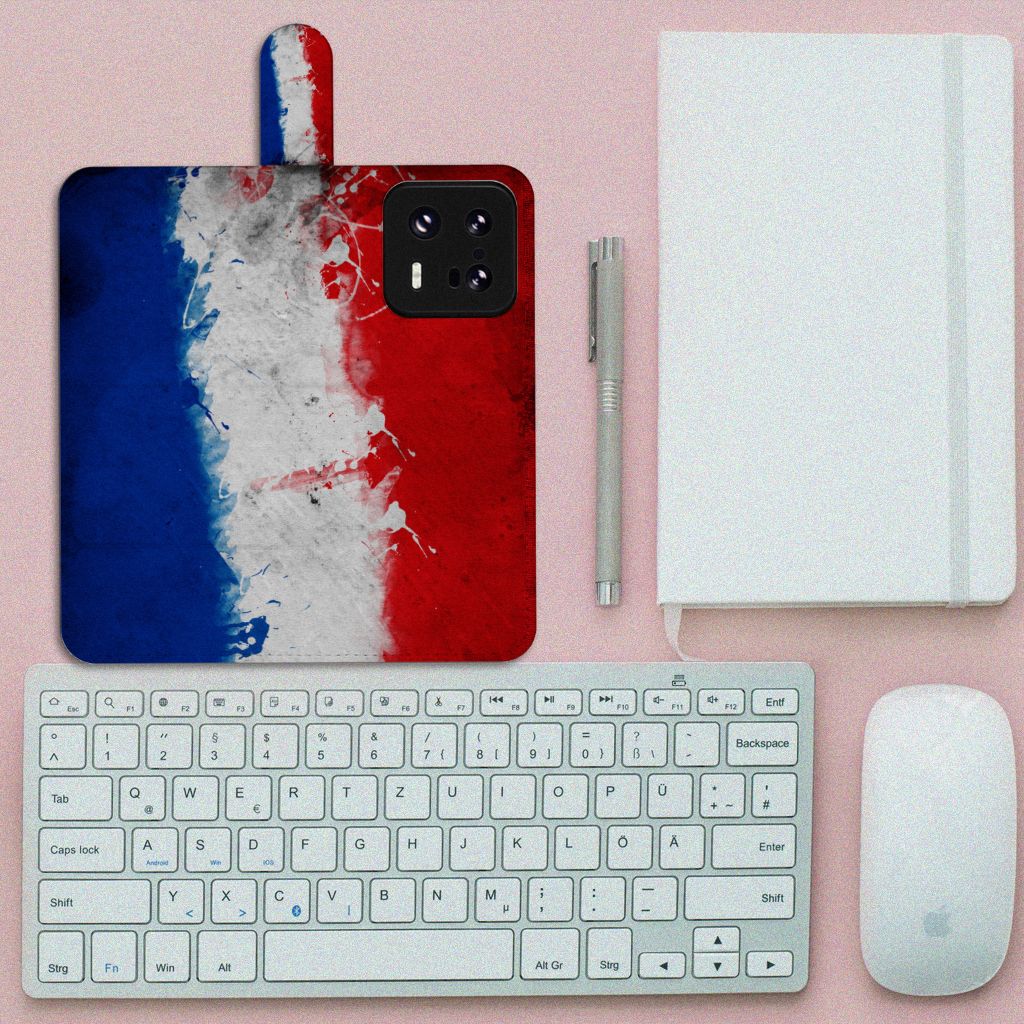 Xiaomi 13 Pro Bookstyle Case Nederland met artistiek ontwerp van de Nederlandse vlag