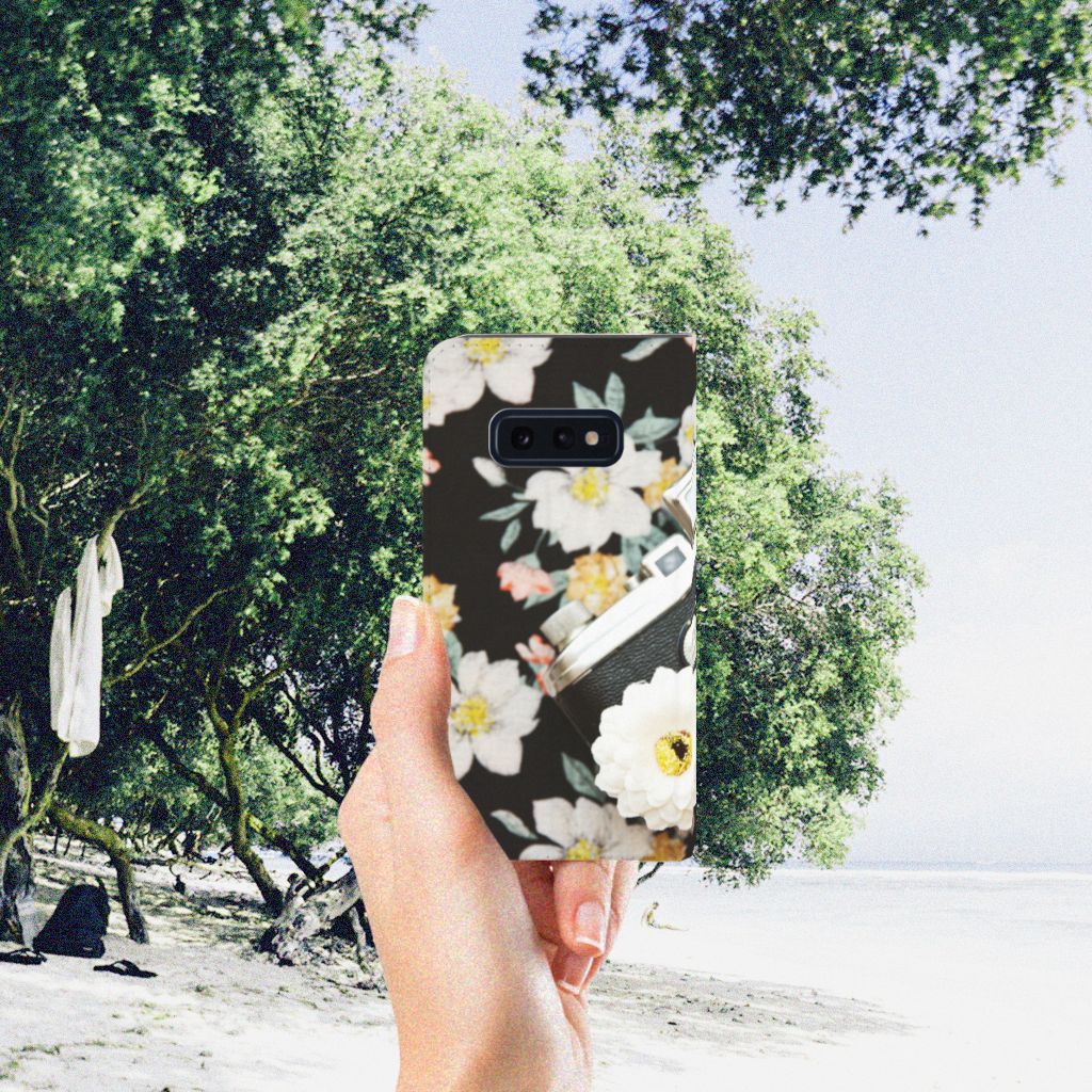 Samsung Galaxy S10e Stand Case Vintage Camera