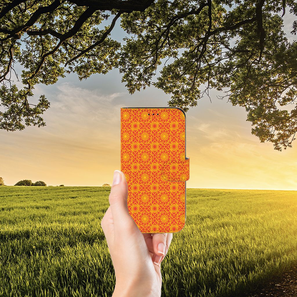 Apple iPhone 13 Telefoon Hoesje Batik Oranje
