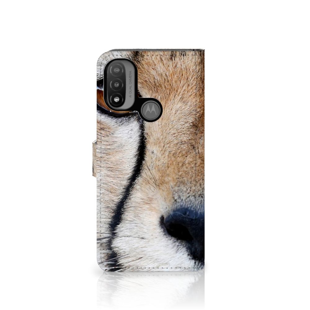Motorola Moto E20 | E30 | E40 Telefoonhoesje met Pasjes Cheetah close-up afbeelding