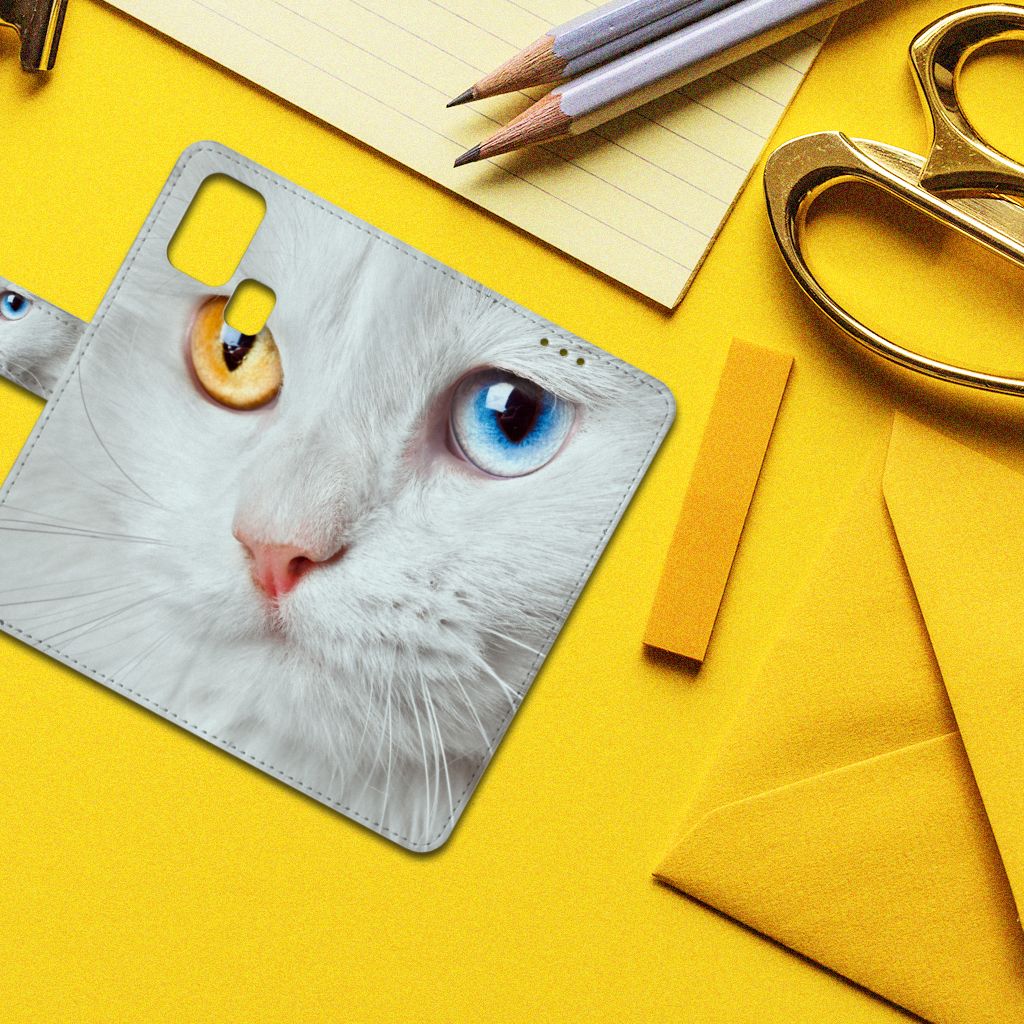 Samsung Galaxy M31 Telefoonhoesje met Pasjes Witte Kat