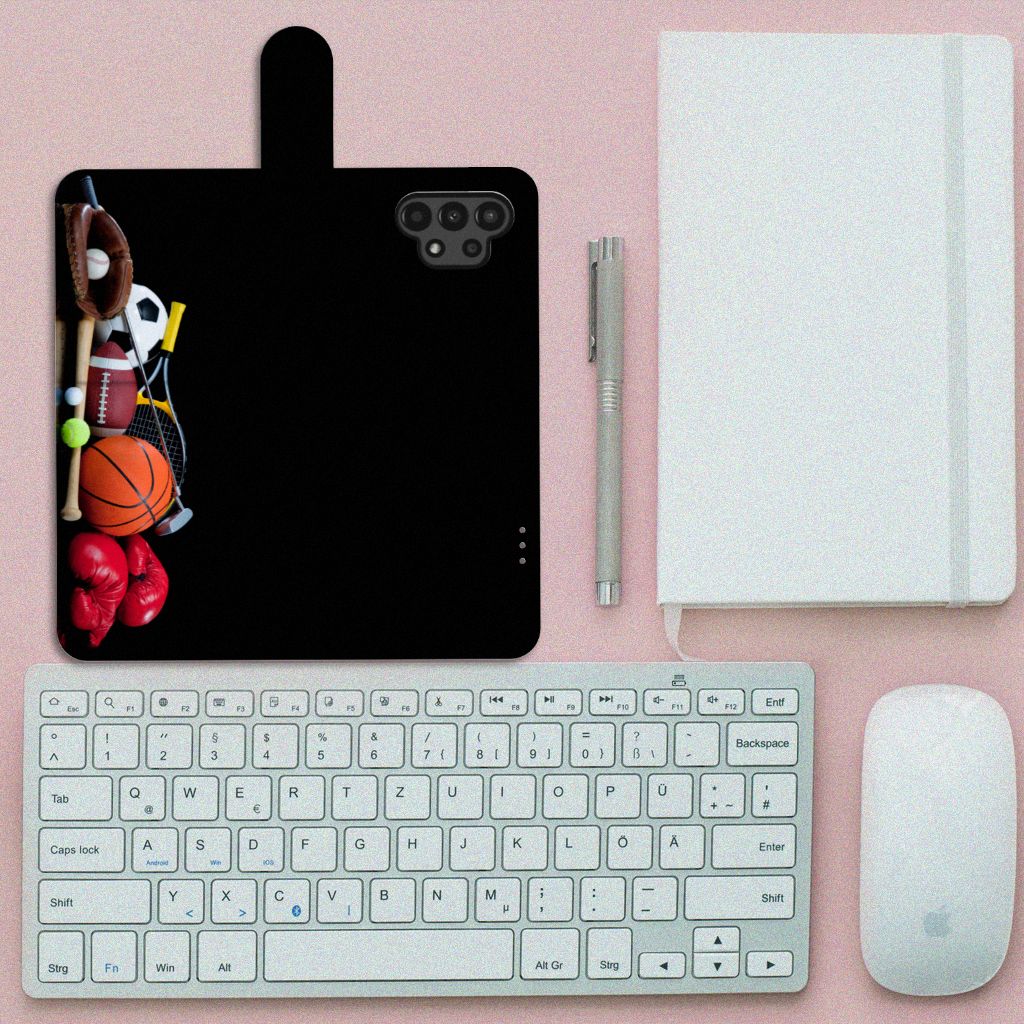 Samsung Galaxy A13 (4G) Wallet Case met Pasjes Sports met sportafbeeldingen op zwarte achtergrond