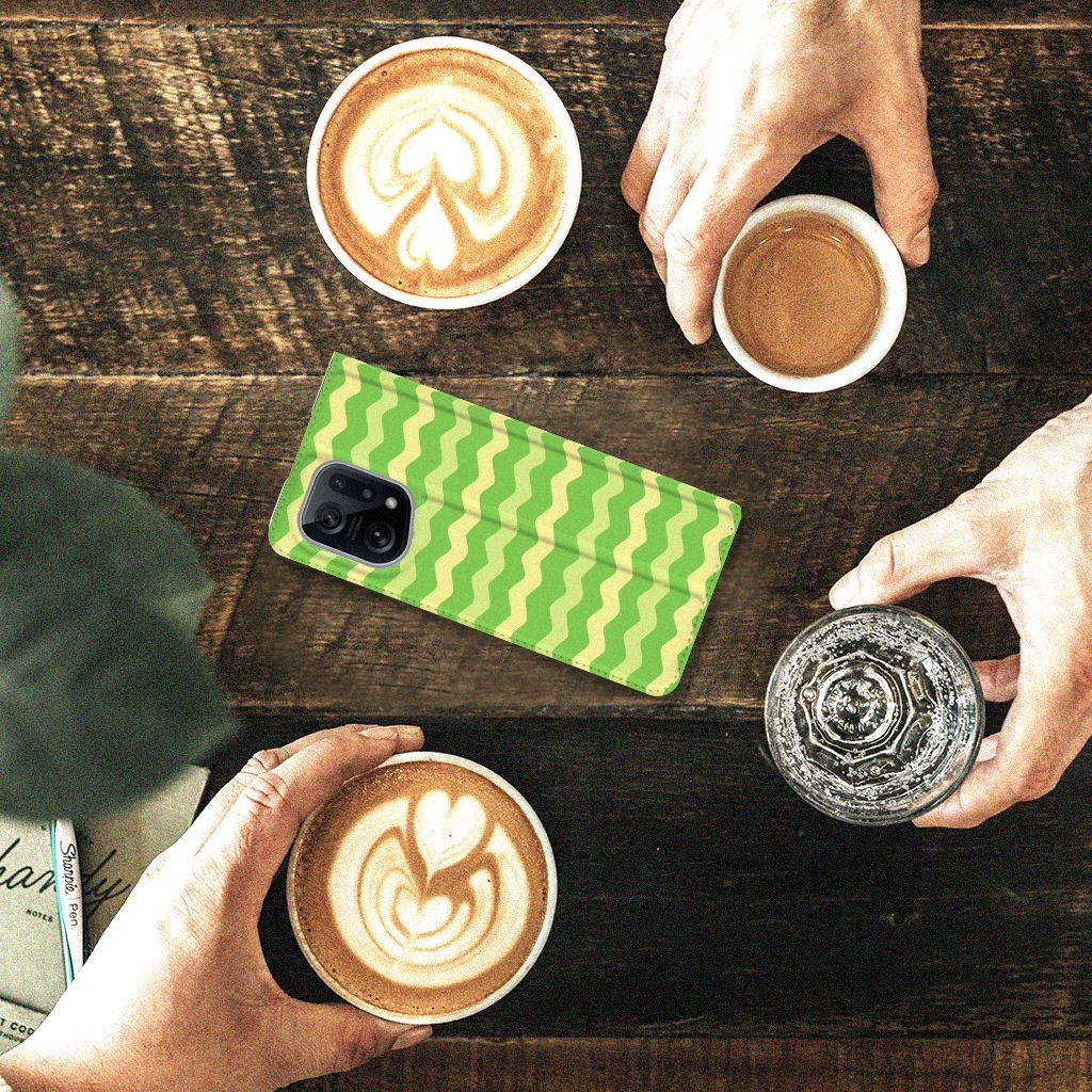 OPPO Find X5 Hoesje met Magneet Waves Green - B2C Telecom