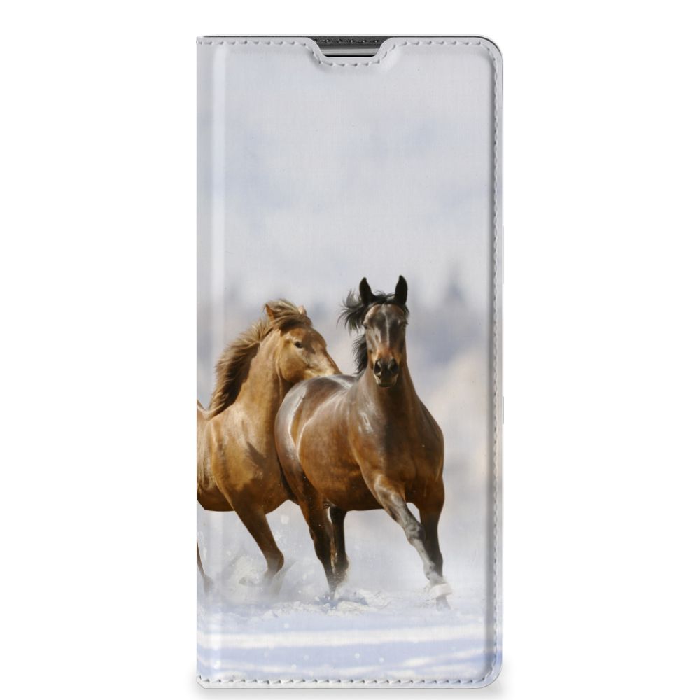 Sony Xperia L4 Hoesje maken Paarden met stijlvolle afbeelding van rennende paarden.