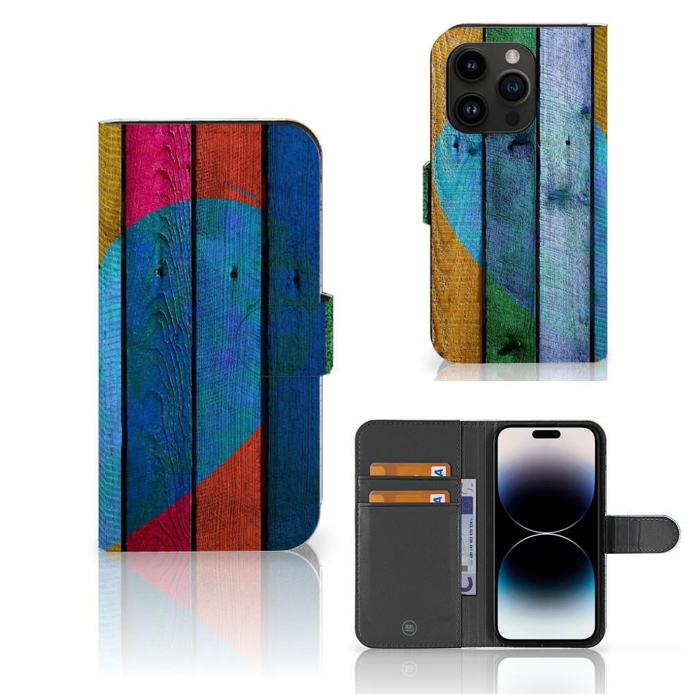 iPhone 15 Pro Book Style Case Wood Heart - Cadeau voor je Vriend met kleurrijke houten effecten ❤️