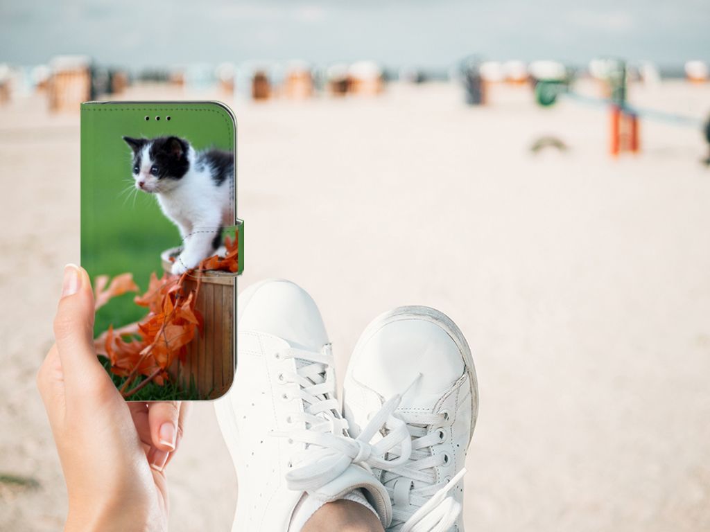 Apple iPhone 11 Telefoonhoesje met Pasjes Kitten