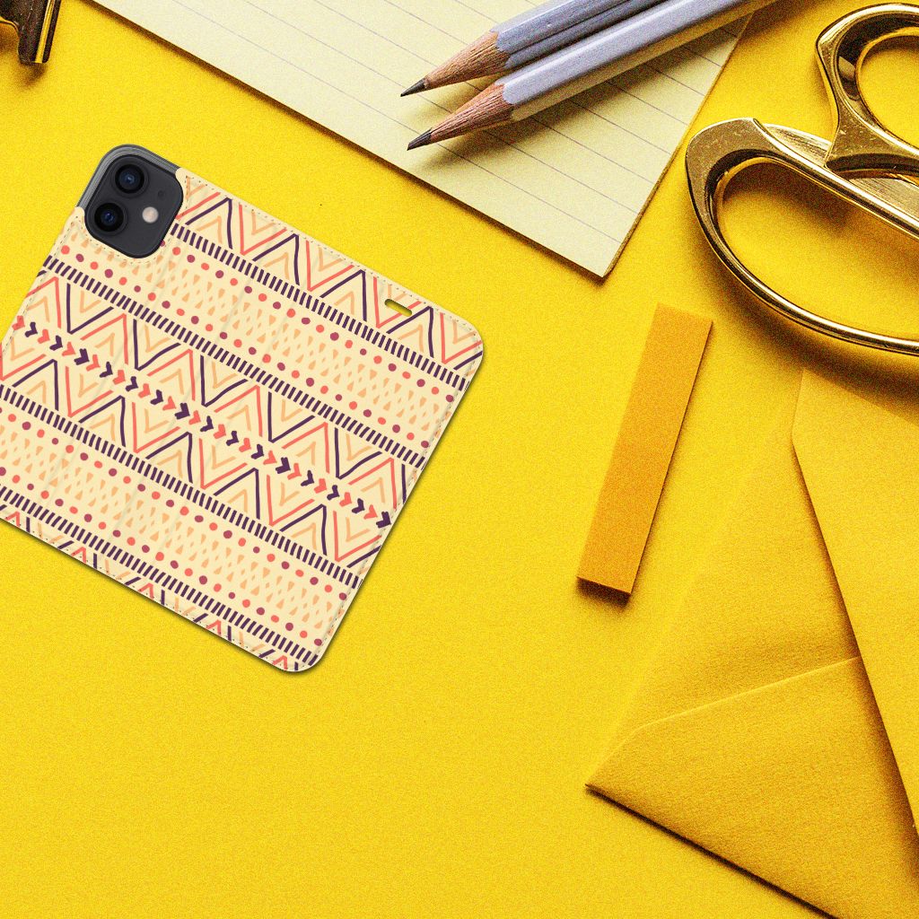 iPhone 12 Mini Hoesje met Magneet Aztec Yellow - B2C Telecom