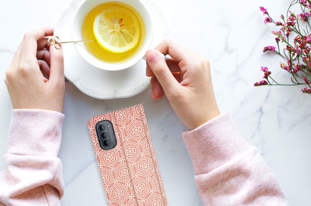 Motorola Moto G31 | G41 Hoesje met Magneet Pattern Orange - B2C Telecom
