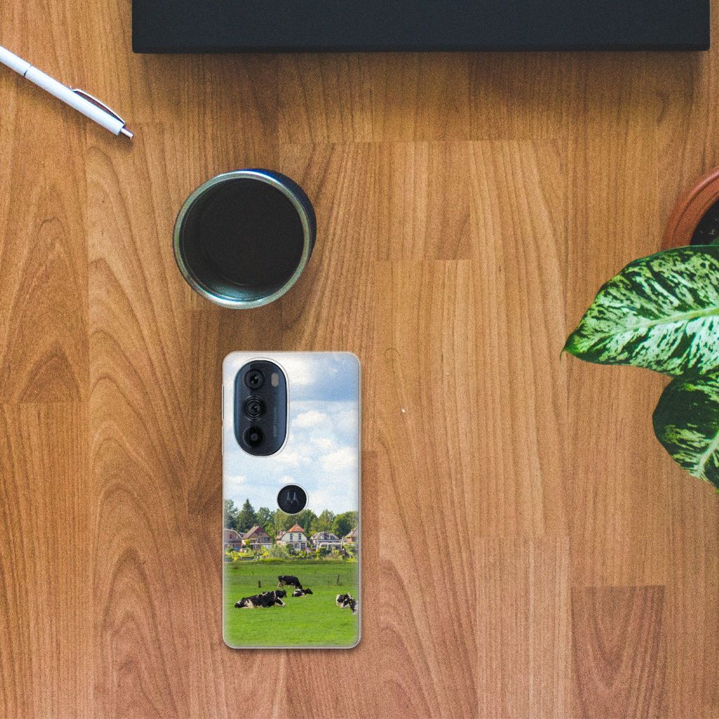 Motorola Edge 30 Pro TPU Hoesje Koeien B2C Telecom