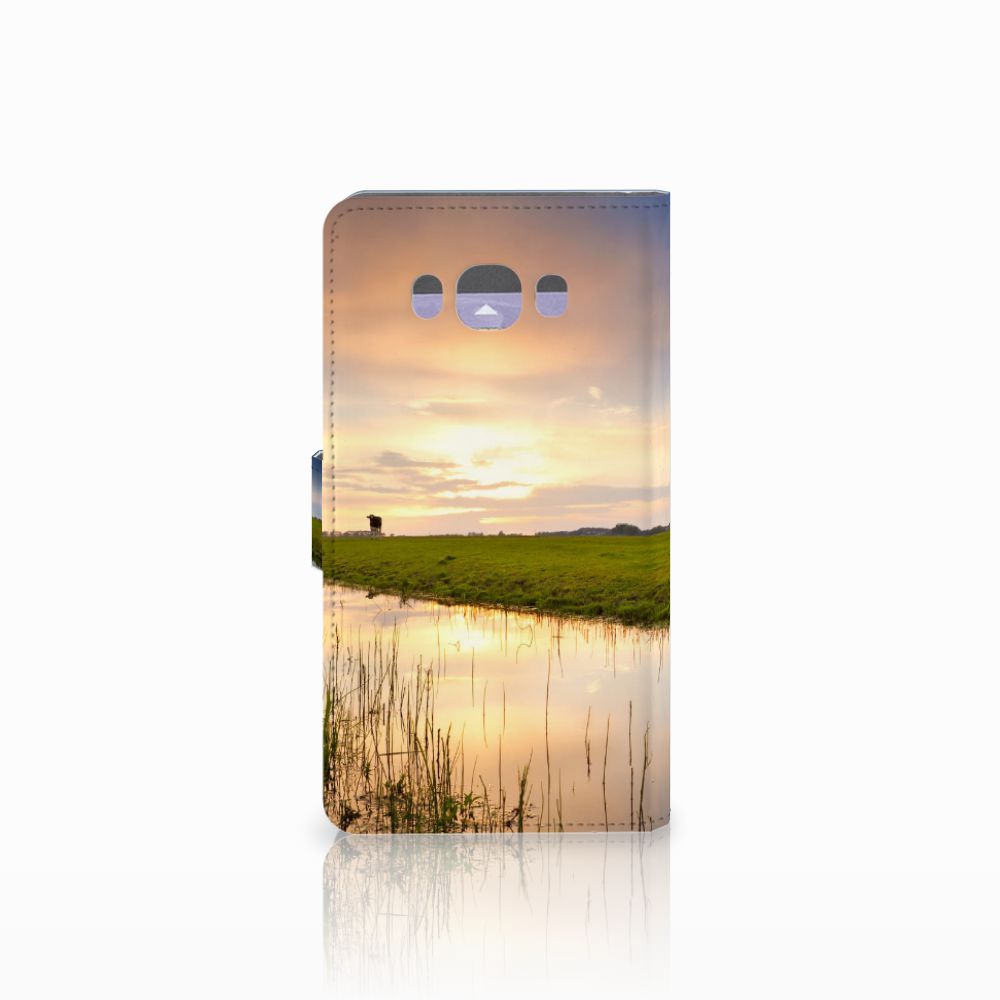 Samsung Galaxy J7 2016 Telefoonhoesje met Pasjes Koe