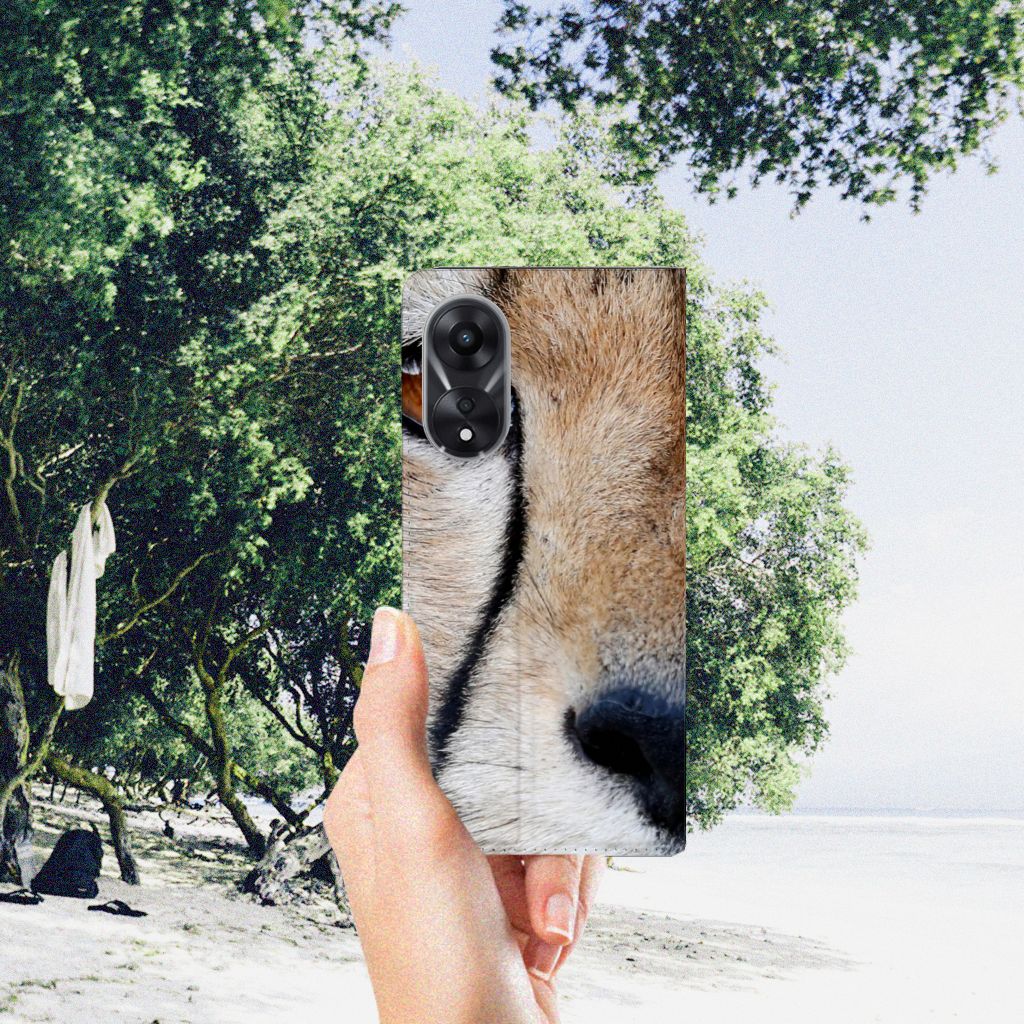 OPPO A78 | A58 5G Hoesje maken Cheetah close-up design met jachtluipaard print in een natuurlijke omgeving.