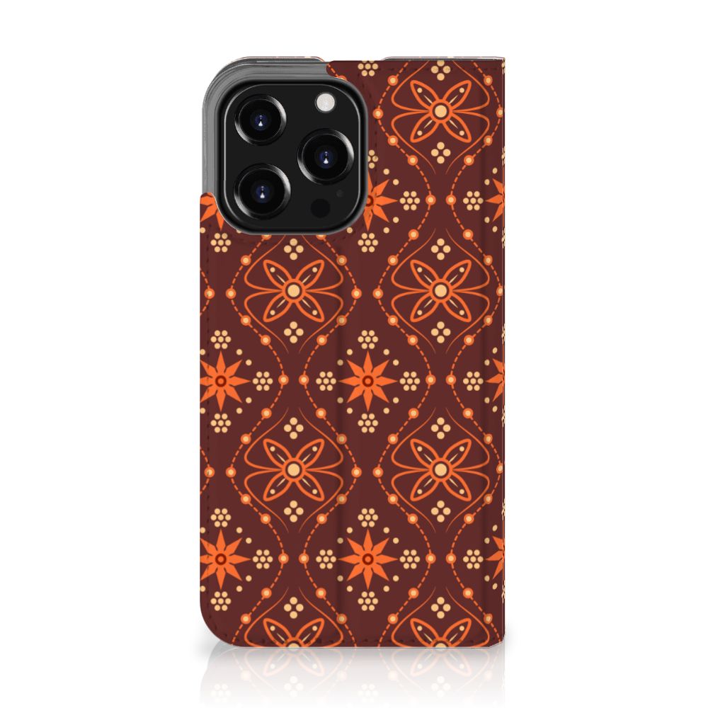 iPhone 13 Pro Hoesje met Magneet Batik Brown - B2C Telecom