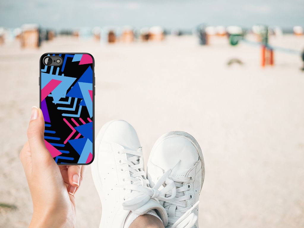 iPhone SE 2022 | SE 2020 | 7/8 Backcover Funky Triangle held on the beach, showcasing its vibrant design.