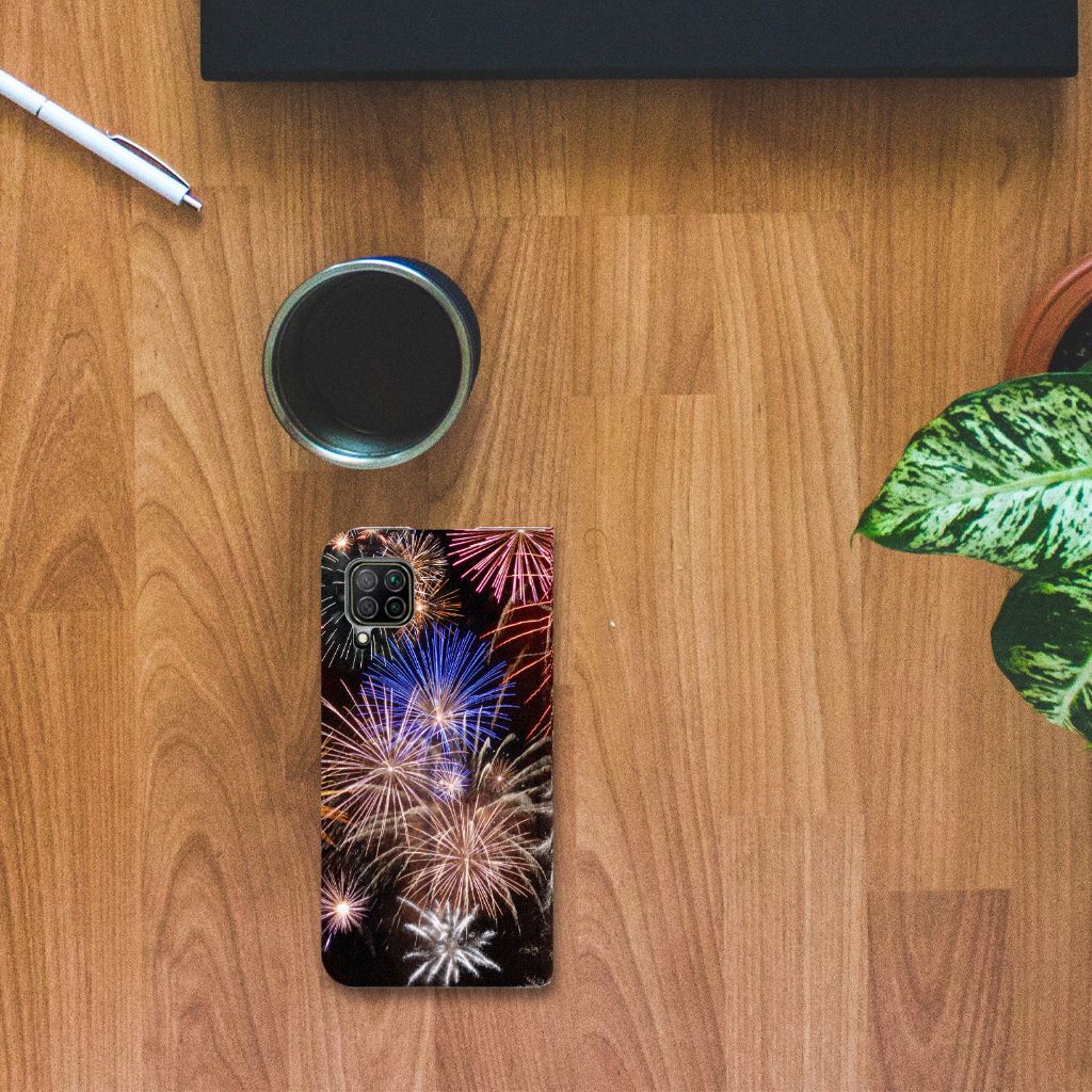 Huawei P40 Lite Hippe Standcase Vuurwerk - B2C Telecom