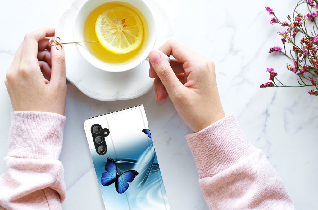 Samsung Galaxy A14 4G Hoesje maken Vlinders met blauwe vlinders op een stijlvolle stand case.