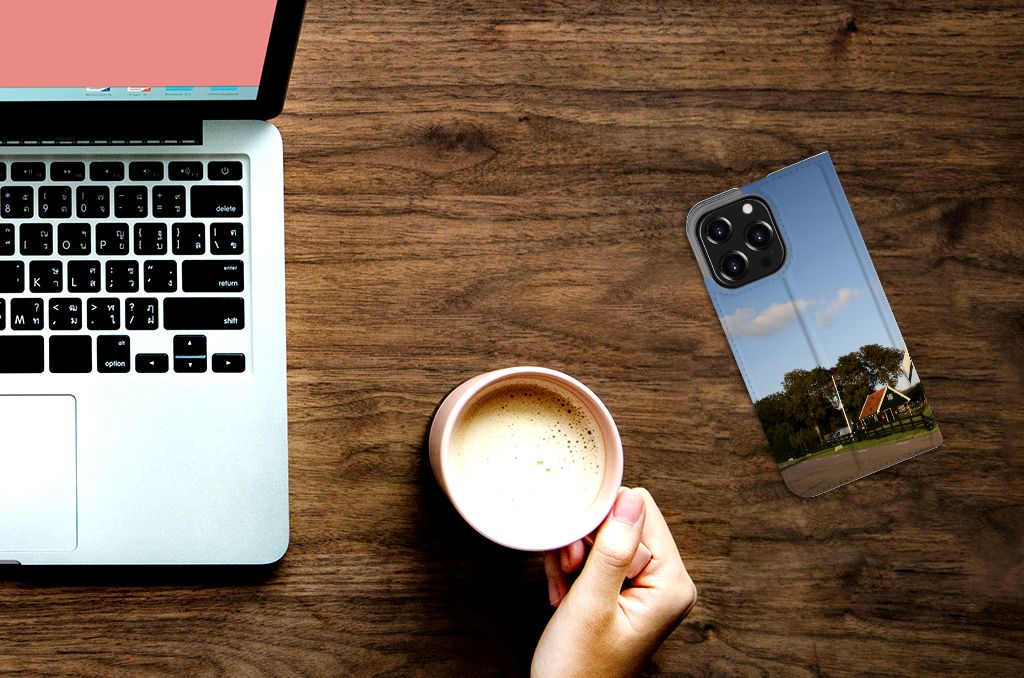 iPhone 13 Pro Book Cover Molen - B2C Telecom
