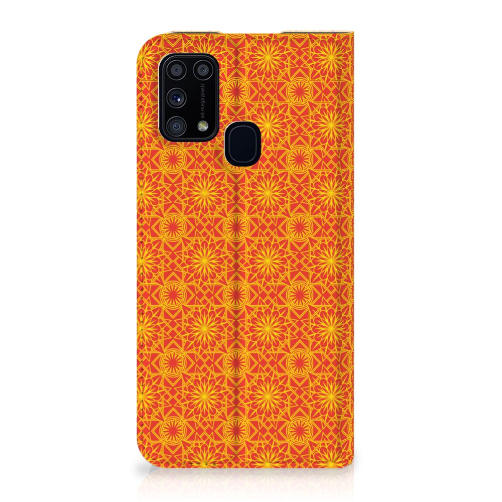 Samsung Galaxy M31 Hoesje met Magneet Batik Oranje - B2C Telecom