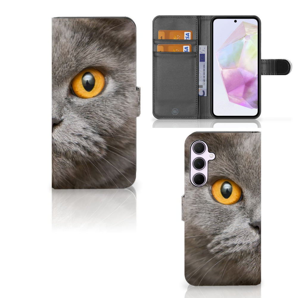 Telefoonhoesje met Pasjes Samsung Galaxy A35 Britse Korthaar met close-up van de kat's oog