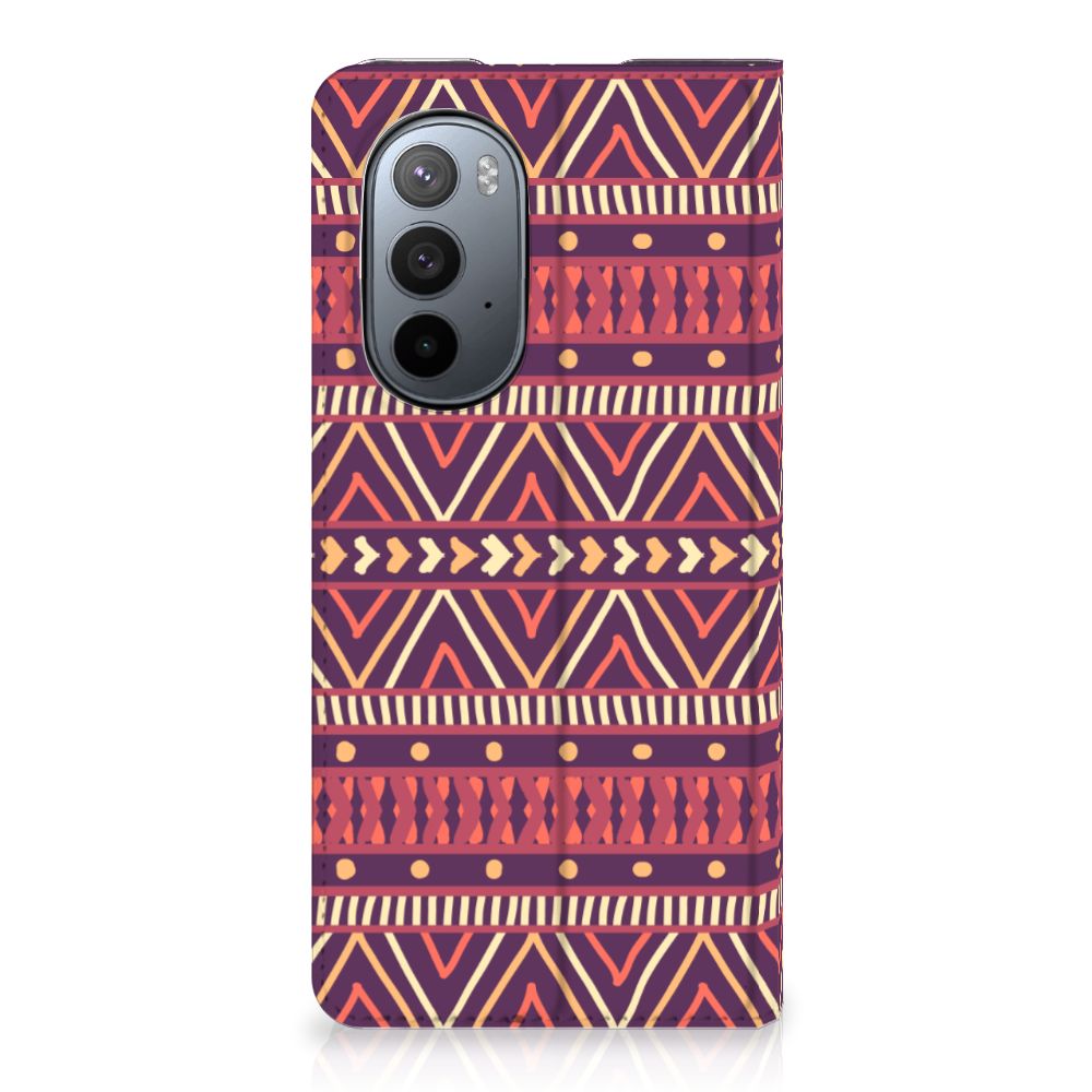 Motorola Edge 30 Pro Hoesje met Magneet Aztec Paars - B2C Telecom
