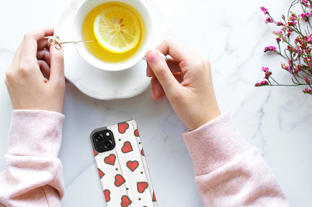 iPhone 13 Mini Hoesje met Magneet Hearts - B2C Telecom