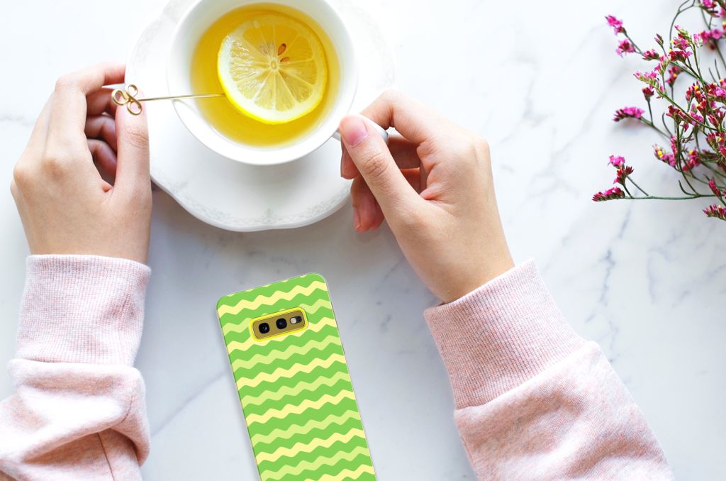 Samsung Galaxy S10e TPU bumper Waves Green