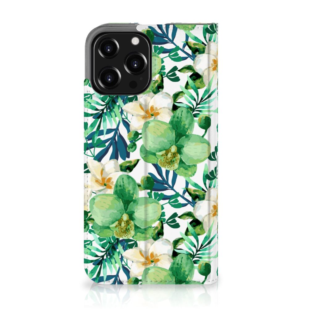 iPhone 13 Pro Max Smart Cover Orchidee Groen met een groen bloemenprint en bladeren.