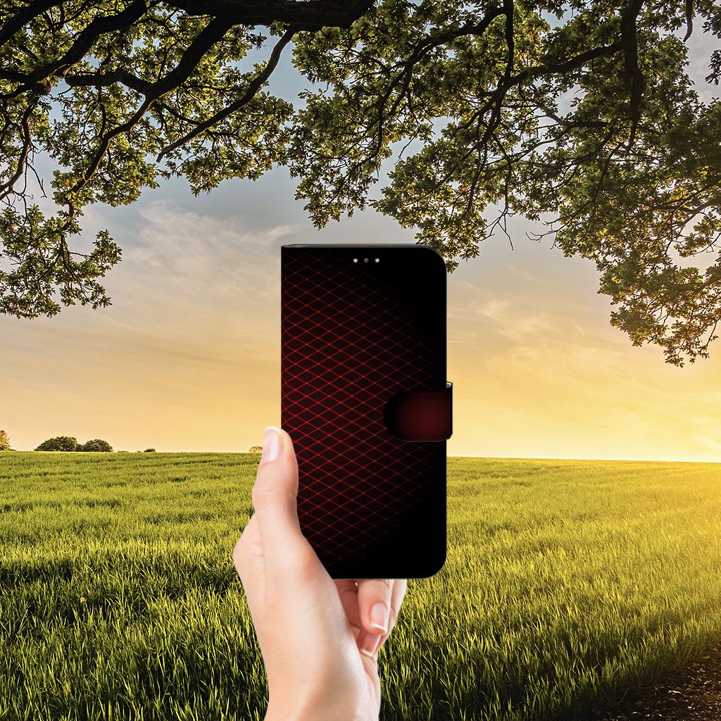 Xiaomi Redmi Note 11 Pro 5G/4G Telefoon Hoesje Geruit Rood in hand met natuurlijke achtergrond