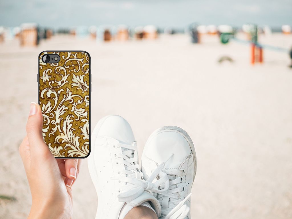 Back Cover iPhone SE 2022 | SE 2020 | 7/8 Barok Goud met barok design op een strand.