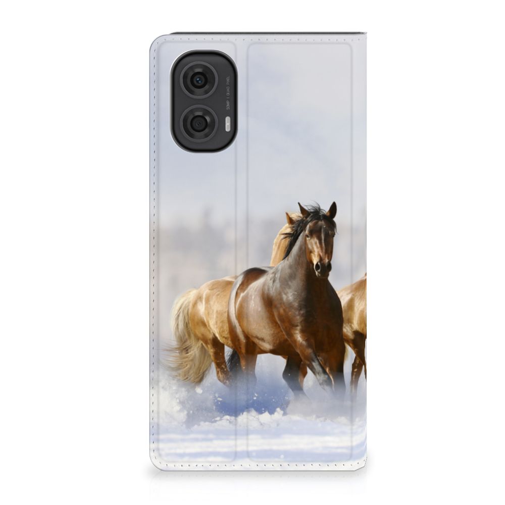 Motorola Moto G24 | G04 | G24 Power Hoesje maken Paarden met paardenprint in de sneeuw