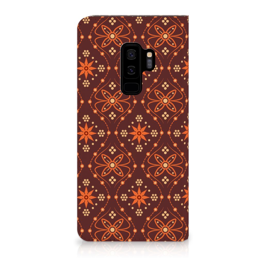 Samsung Galaxy S9 Plus Hoesje met Magneet Batik Brown