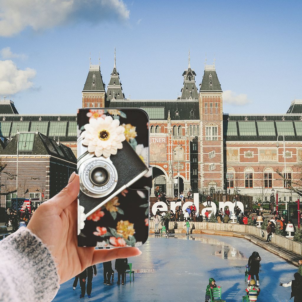 iPhone 13 Pro Max Telefoonhoesje met foto Vintage Camera met bloemen op de achtergrond van Amsterdam.