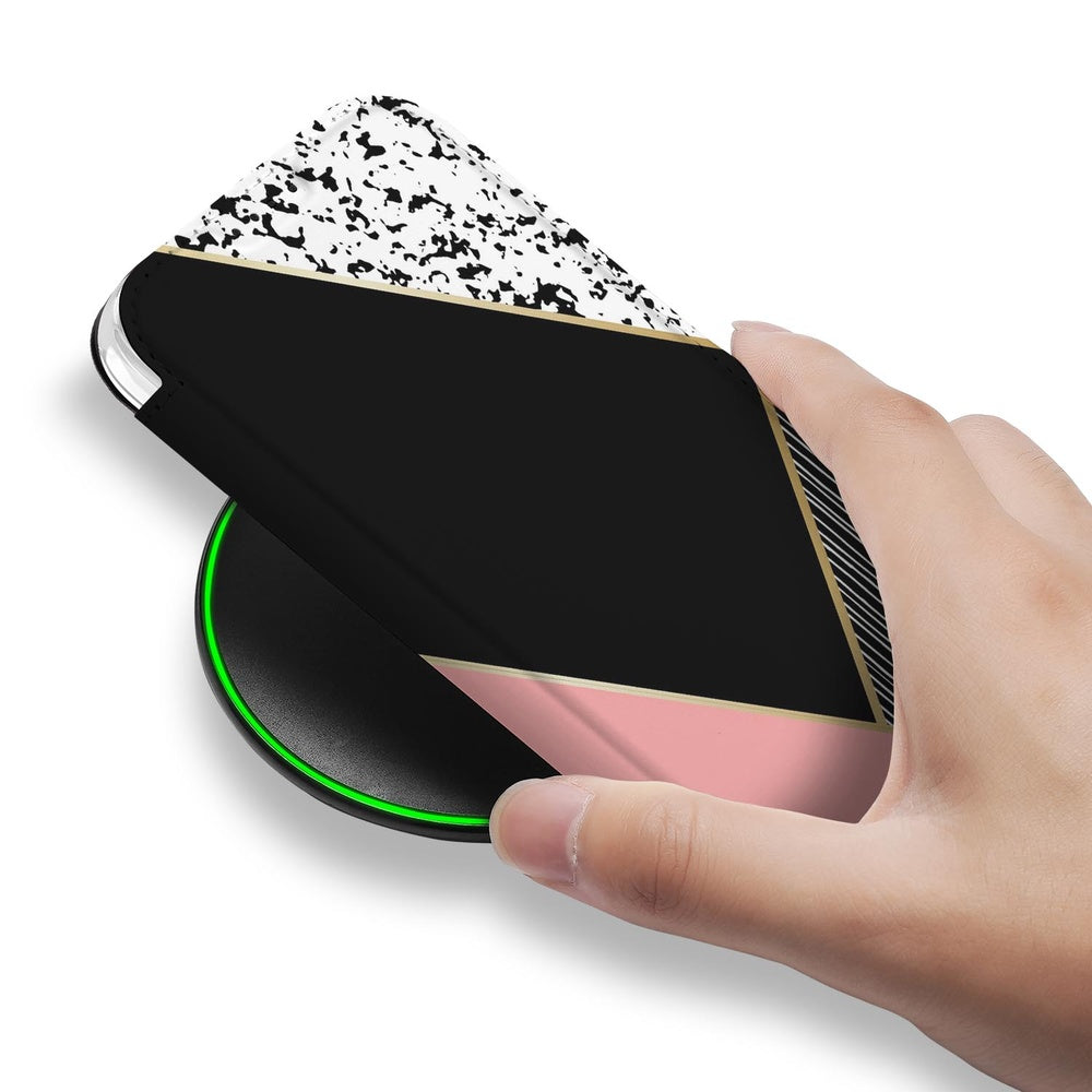 iPhone 17 Pro Max Black Pink Shapes Book Case zwart roze hand boven draadloos opladen