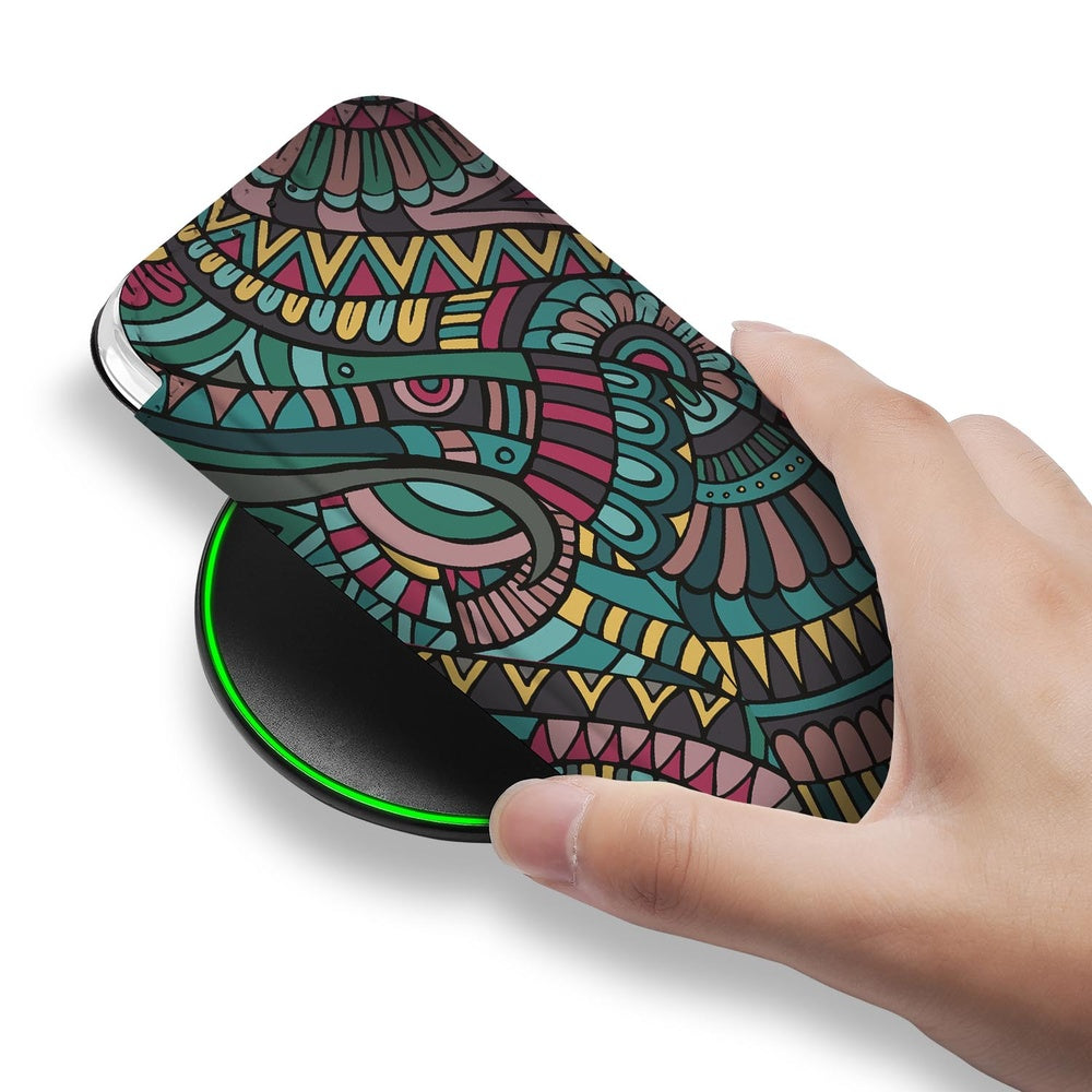 iPhone 17 Flip Style Cover Aztec ontwerp hand aanzicht