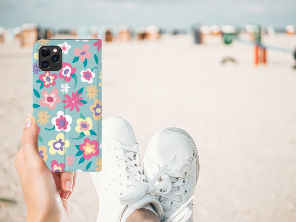 Apple iPhone 11 Pro Max Smart Cover Flower Power