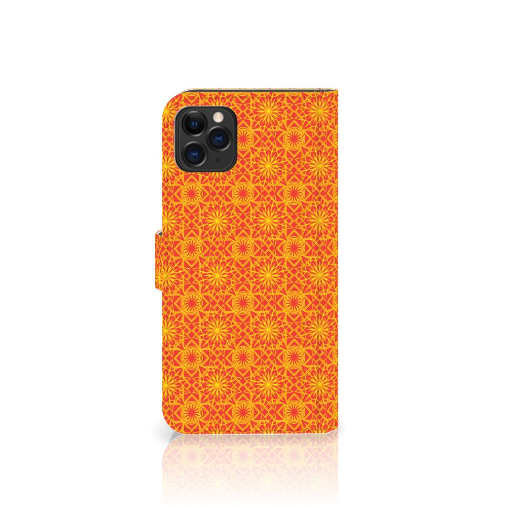 Apple iPhone 11 Pro Max Telefoon Hoesje Batik Oranje oranje batik design achterkant
