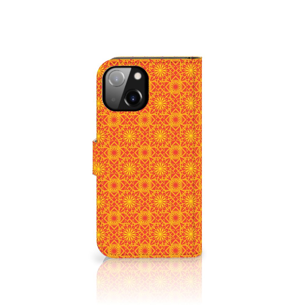 Apple iPhone 14 Telefoon Hoesje Batik Oranje telefoonhoesje batik oranje voorkant