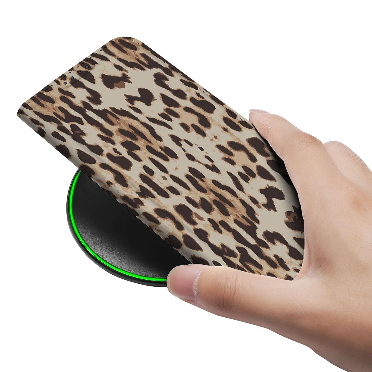 Apple iPhone 16e Hoesje maken Leopard luipaardprint hand aan draadloze oplader