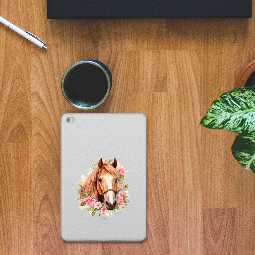 Back Case voor Apple iPad Mini 4 | Mini 5 (2019) Paard met een schattig paardenontwerp en bloemen.